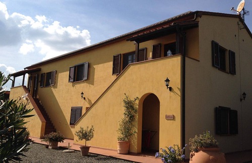 Riparbella Apartment | Serra Destri, 3-room apt. in country house, pool, panoramic, view to sea, relax