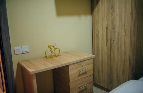 Ibadan Apartment | Serviced 3Bed Duplex in Oba Akinyele Street, off Rotimi Williams, Bodija