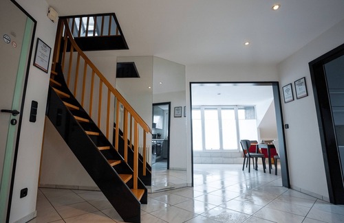 Alt-Rentfort Apartment | Serviceroom24 - Space in Gladbeck WLAN - Smart-TV - 24-7 check-in and kitchen