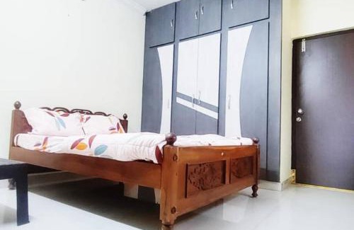 Hyderabad Apartment | Servostay - 3 BHK Fully Furnished Lavish Home with Parking in KPHB Near Forum Nexus Mall