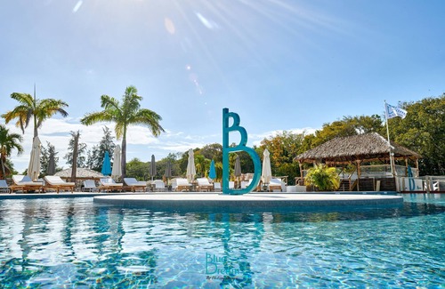 Marie-Galante House | Set in a lush green area, your bungalow is a few steps from a natural beach.