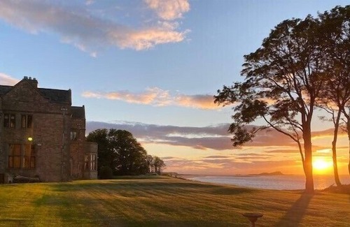 North Berwick House | Set in beautifully landscaped gardens overlooking West Links, Broadsands Beach and Firth of Forth.