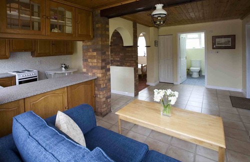 Newton Poppleford Cottage | Set In Quiet, Rural Surroundings In The Heart Of The Otter Valley.