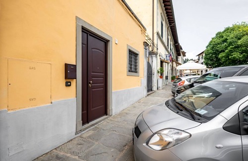 Settignano Apartment | Settignano Quiet Apartment with Private Parking