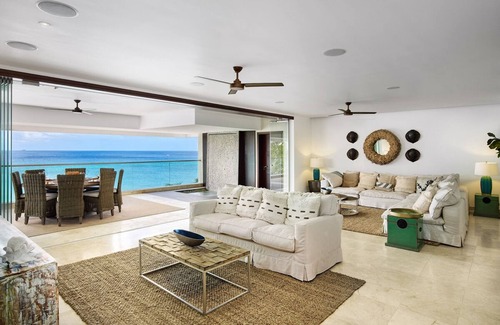 Prospect Apartment | Settle into oceanfront luxury - Portico 3