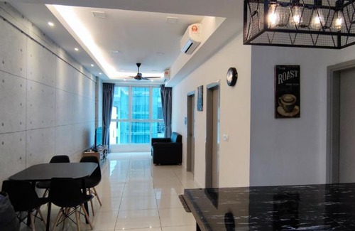 Kampung Sembulan Baru Apartment | Seven Heaven at Sutera Avenue - Unit 2