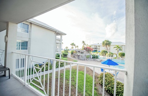 Seven Mile Beach Condo | Seven Mile Beach -2nd Floor Beach View at Sunset Cove