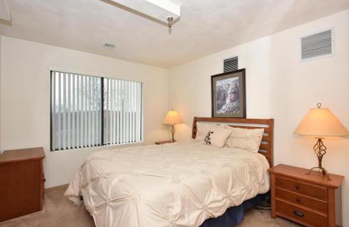 Seven Springs Apartment | Seven Springs Stoneridge 3 Bedroom & Loft Standard Condo, walking distance to slopes! condo
