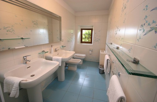 Impruneta House | Seventeenth Century Villa 4 Miles Away from Downtown Florence! Pool, A/C, WiFi