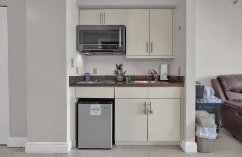 Coconut Grove Apartment | SF Amazing Studio - Walking Distance to Cocowalk