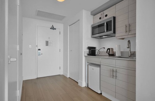 Coconut Grove Condo | SF Modern Comfort Steps from the Ocean Breeze