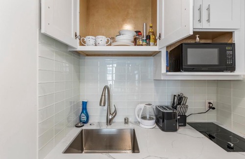 Inner Richmond Apartment | SF Newly Remodeled Charming 2bd With 100% Walking Score