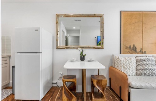 Inner Richmond Apartment | SF Newly Remodeled Charming 2bd With 100% Walking Score