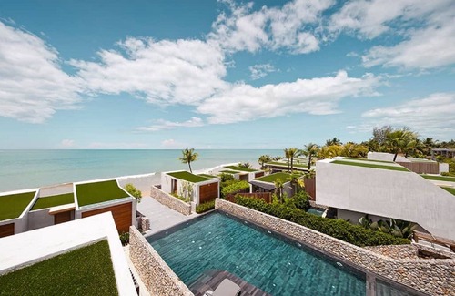 Khuekkhak Villa | (SHA+)Comfortable Beachfront Pool villa (B03)