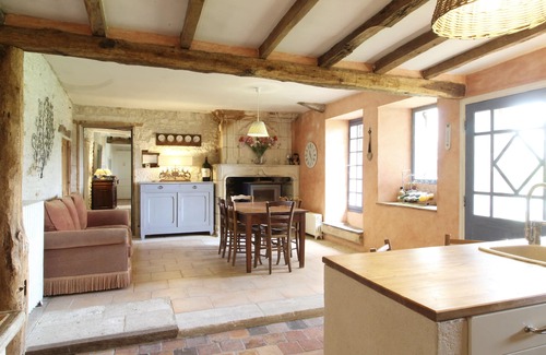 Chermignac House | SHABBY CHIC PARADISE “Huge house, gardens and pool. So much fun. Loved it”.