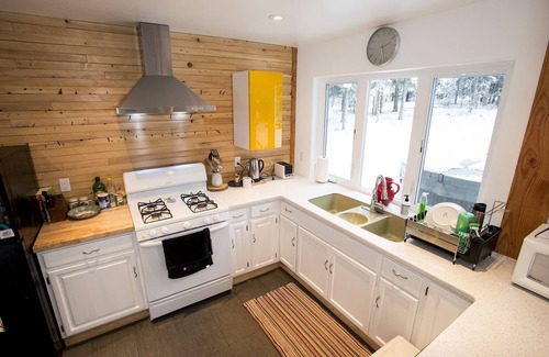 Cooper Landing House | Shackleford Creek Mountain House a unique home ready for your Alaskan adventure
