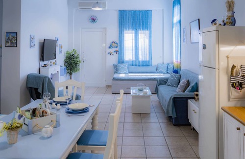 Crisostomos House | Shades of Blue - Beachfront - AC- WIFI