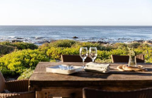 Shelley Point Villa | Shades of Blue