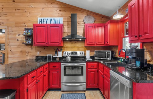 Sautee Nacoochee Cabin | Shadows Nest - Unique, Modern Rustic Design Holiday Home