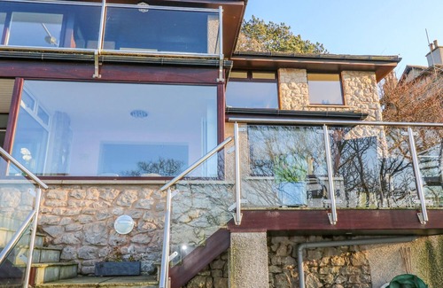 Arnside Cottage | SHADY BOWERS, with a garden in Arnside