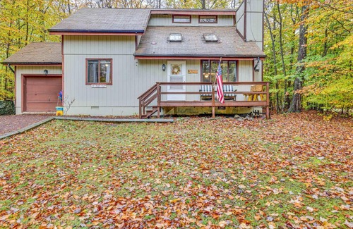 Pocono Lake House | SHADY LEAF LODGE-Family Friendly Getaway - Arrowhead Lake, Poconos