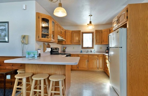 Iron River Cabin | Shady Oaks Cottage on Busky Bay of the Pike Chain of Lakes Iron River, WI