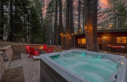 Country Club Estates House | Shady Pines Pets Hot tub