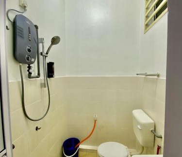 Kampung Alor Akar House | Shaleishah Homestey