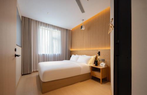 Minhang Hotel | Shanghai Captain 5 Youth Hotel - Xinzhuang Metro Station