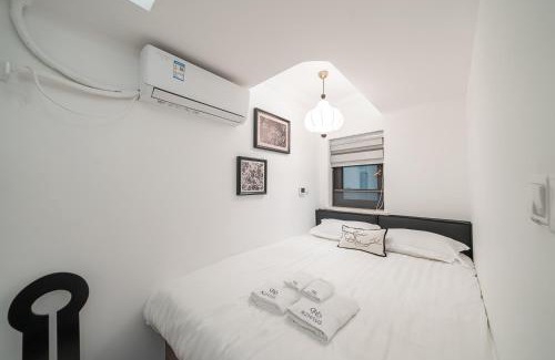 Huaihai Road Commercial Area Apartment | Shanghai Hills & Serendipity Xiaoman Two Beds Jing'an Temple