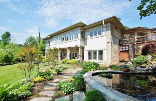 Penhook House | Shangri-la Beautiful setting, beautiful upscale home
