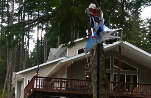 Juneau House | Shangri-La - Near Mendenhall Glacier and Auke Bay -DISCOUNTS ON TOURS!
