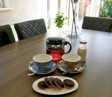 Killarney House | Shangri - La Spacious Family Townhouse