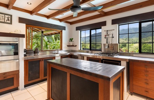 Whyanbeel House | Shangri-La - Stunning mountain views