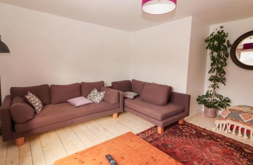 Ardnatrush House | Shanti Gher