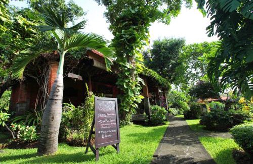 Sukasada Hotel | Shanti Natural Panorama View Hotel