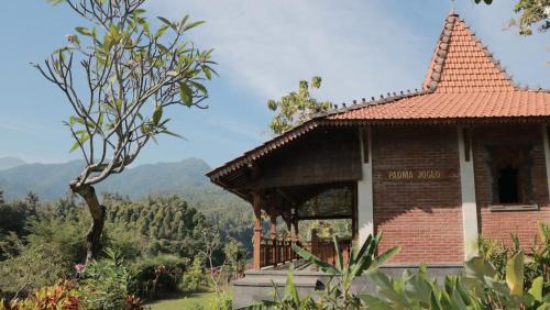 Sukasada Hotel | Shanti Natural Panorama View Hotel