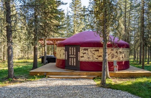 Bragg Creek RV Rental | "Shanti Yurt" with private hot tub in Bragg Creek
