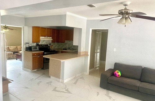 St. Petersburg - Clearwater House | Shared bedroom with bunk beds in St. Petersburg with WiFi, AC
