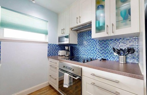 Port Aransas Condo | Shared Heated Pool, Boardwalk to Beach, Golf Cart Access