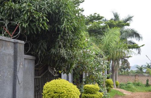 Kigali Villa | Shared Home in Kibagabaga 3 Guest Rooms 1 Ensuite and 2 with Shared Bath