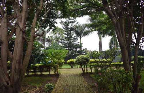 Kigali Villa | Shared Home in Kibagabaga 3 Guest Rooms 1 Ensuite and 2 with Shared Bath