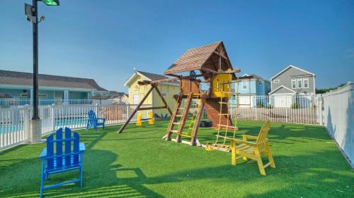 Port Aransas House | Shared Resort-Style Pool Playground Patio w Bar Tidal Times by AvantStay