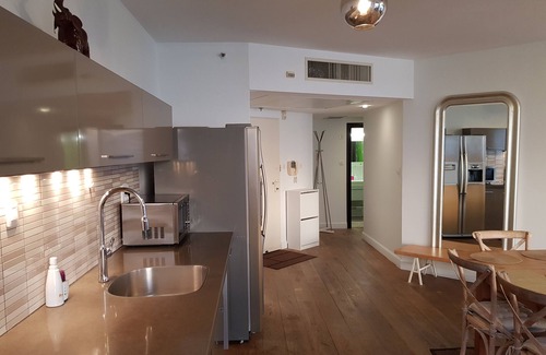Bat Yam Condo | Сharming apartment in Bat Yam, 3 bedrooms, balcony, sea view, private parking!