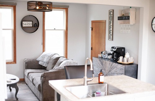 Mondovi House | Sharps Point Home