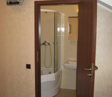 Irpin Hotel | Shato Paradis Hotel