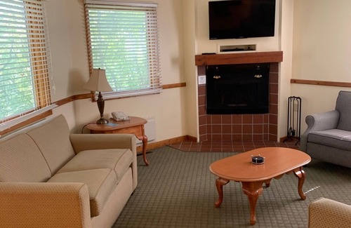 Shawnee On Delaware Villa | Shawnee is a great place for the whole family.View Bushkill Falls andnaturewalks