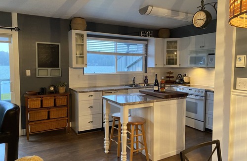 Shawnigan Lake Condo | Shawnigan Lake - Beach Front Oasis