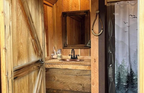 Cameron Cabin | Sheep Creek Ranch Buffalo Luxury Glamping Tipi