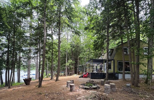 Palermo House | Sheepscot Lake House ideal for swim, boat, fish with private dock on water